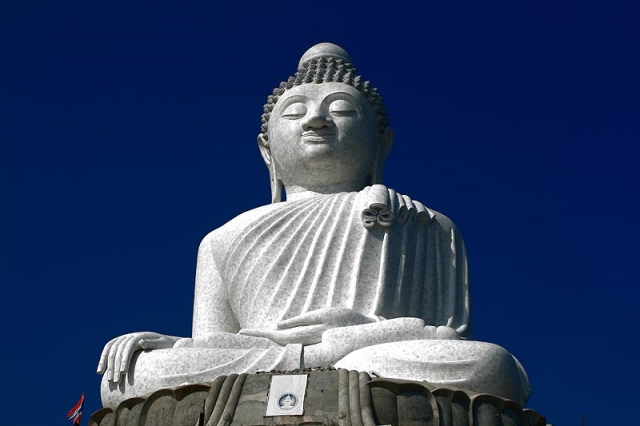 Фото статуи Большого Будды на Пхукете в Тайланде