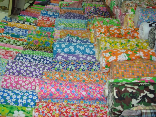 Фото рынка Пхахурат Бомбей в Бангкоке