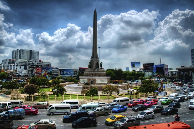 Фото монумента победы в Бангкоке