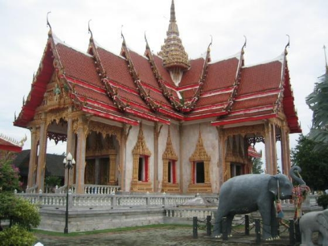 Фото храма Ват Чалонг на Пхукете, Тайланд