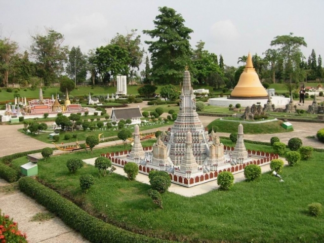 Фото парка мини Сиам в Паттайе, Тайланд